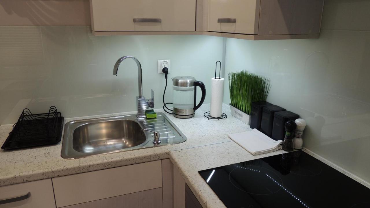 Apartament Green No 21 Przy Sienkiewicza, Rynek, Centrum, Parking, Pkp, Pks Κίελτσε Εξωτερικό φωτογραφία